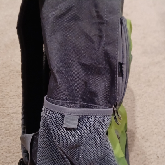 Embark Backpack - Picture 5 of 8